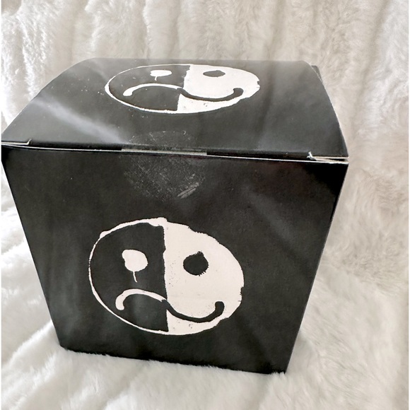 Fallout Boy VIP Swag from 2024 Tour - Picture 8 of 8